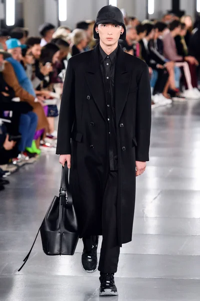 Look 38